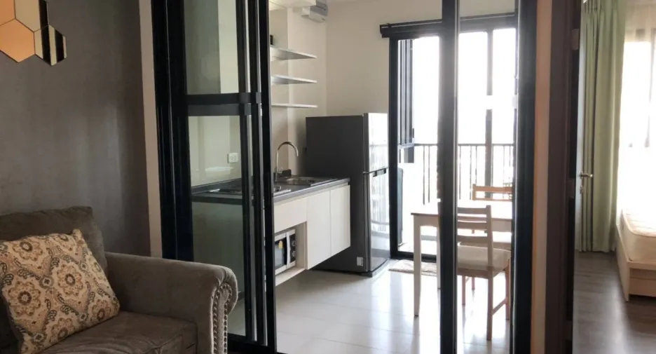 Condo en alquiler de 1 habitaciones en Watthana, Bangkok