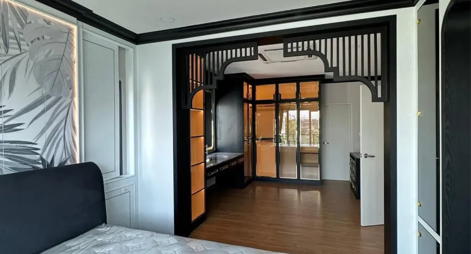 Casa en alquiler de 4 habitaciones en Bang Phli, Samut Prakan