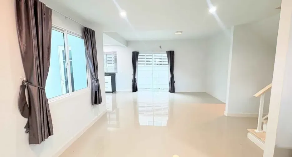 ให้เช่า 3 ห้องนอน บ้านเดี่ยว ใน บางพลี, สมุทรปราการ