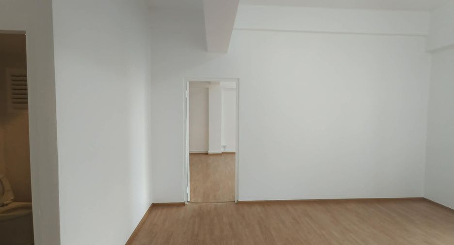 Wohnung zum Kauf mit 1 Zimmer in Bang Phlat, Bangkok