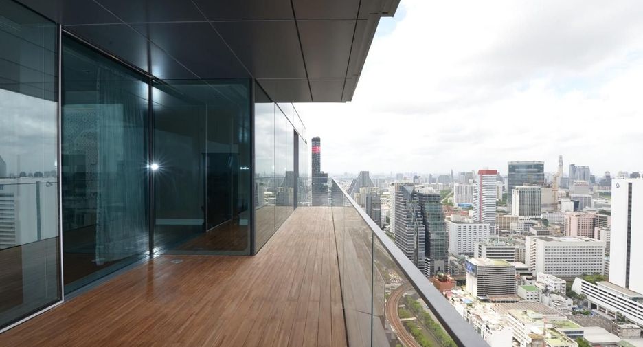 For sale 2 bedrooms condo in Sathon, Bangkok