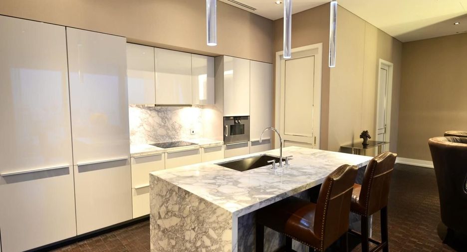 For sale 2 bedrooms condo in Sathon, Bangkok