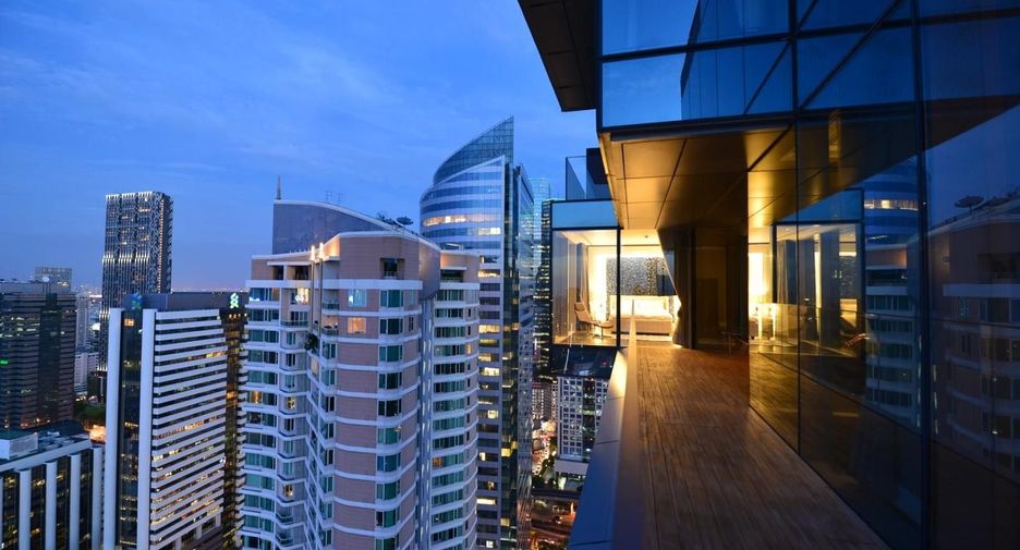 For sale 2 bedrooms condo in Sathon, Bangkok