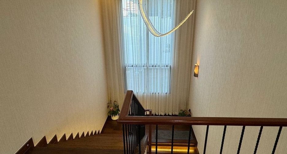 For rent そして for sale 5 ベッドルーム house in Mueang Samut Prakan, Samut Prakan