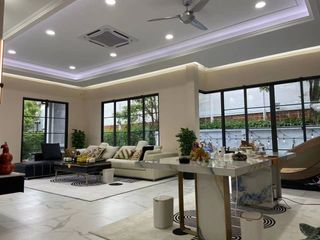 For sale and for rent 5 bedrooms house in Mueang Samut Prakan, Samut Prakan