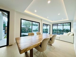 Продажа 4 спальни вилла в Пхукет Тощн, Пхукет