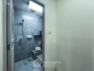 Wohnung zum Kauf mit 2 Zimmer in Watthana, Bangkok