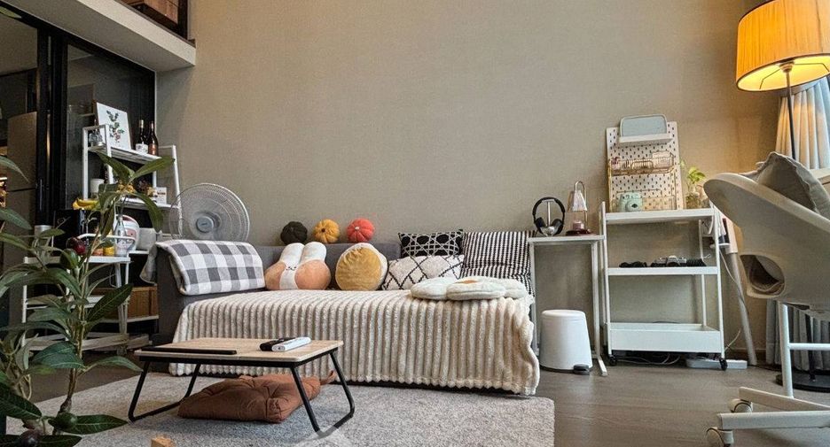 Wohnung zur Miete mit 1 Zimmer in Bang Rak, Bangkok