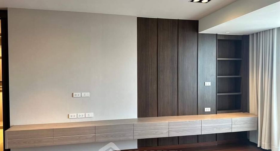 For sale 3 bedrooms condo in Pathum Wan, Bangkok