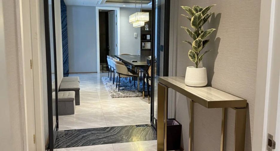 For sale 6 bedrooms condo in Pathum Wan, Bangkok