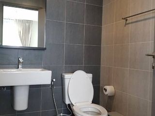 For sale 1 bed condo in Bang Kapi, Bangkok