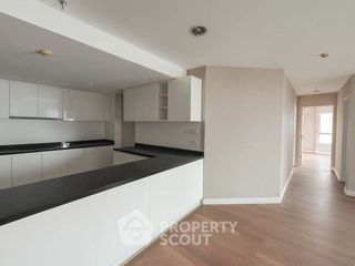 For sale 2 bedrooms condo in Huai Khwang, Bangkok