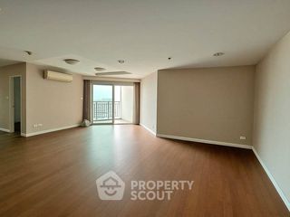 For sale 2 bedrooms condo in Huai Khwang, Bangkok