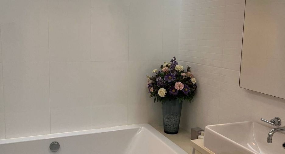 For sale 2 bedrooms condo in Khlong Toei, Bangkok