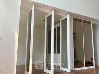 Продажа 3 спальни кондо в Сатхон, Бангкок