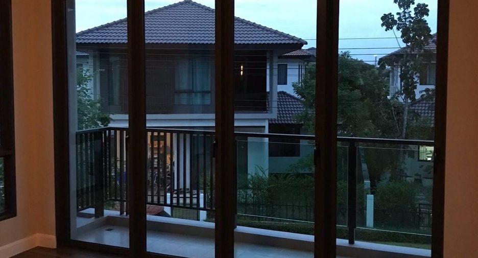 For sale 3 bedrooms house in Khlong Sam Wa, Bangkok