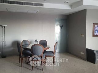 Продажа 3 спальни кондо в Кхлонг Тоеи, Бангкок