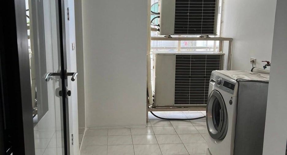 For sale 3 bedrooms condo in Bang Kho Laem, Bangkok