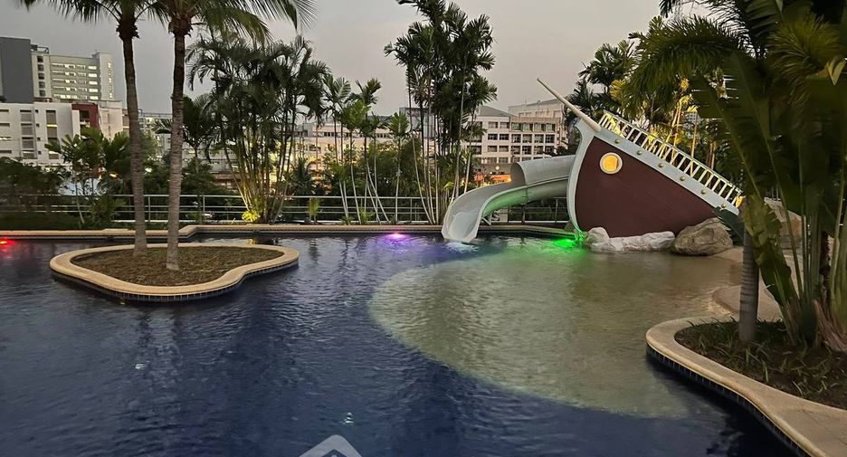 For sale 3 bedrooms condo in Bang Kho Laem, Bangkok