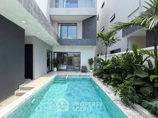 Villa en venta de 6 habitaciones en Bang Lamung, Chonburi