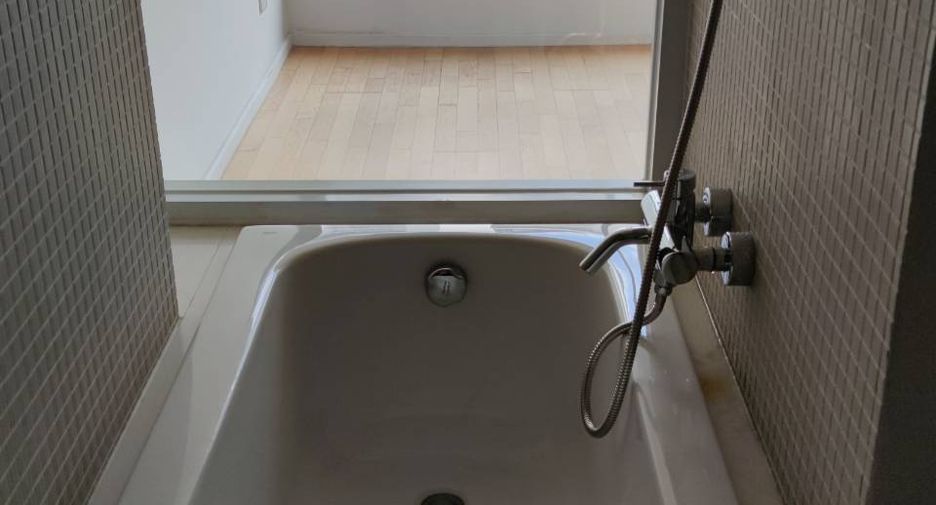À vendre 1 chambre condo à Watthana, Bangkok