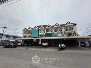 Продажа 2 спальни таунхаус в Mueang Chon Buri, Чонбури