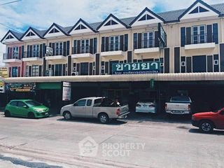 Продажа 2 спальни таунхаус в Mueang Chon Buri, Чонбури