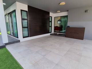 Casa en venta de 3 habitaciones en Prawet, Bangkok