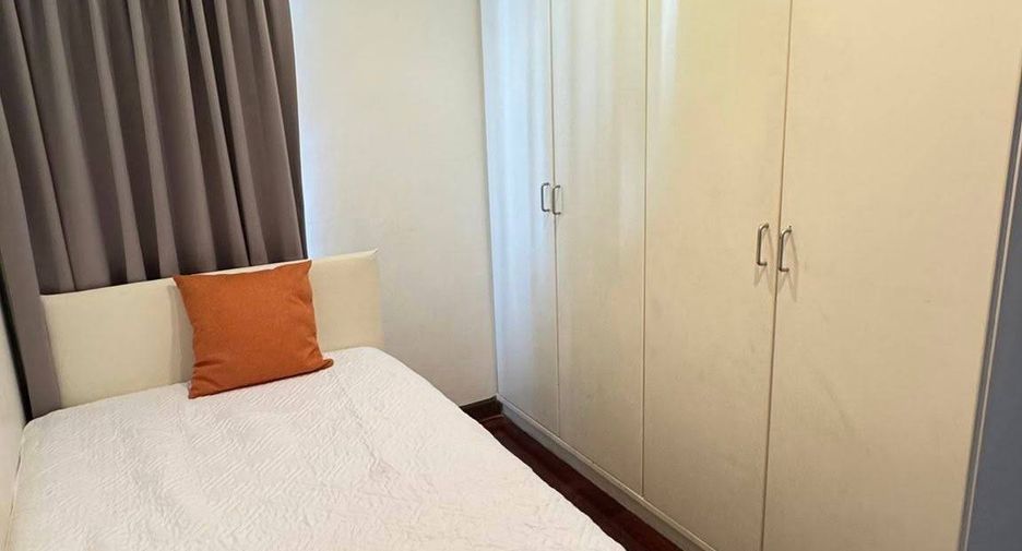 Аренда и продажа 3 спальни кондо в Щаттхана, Бангкок