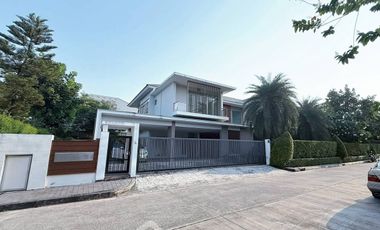 For sale 5 bedrooms house in Lat Krabang, Bangkok