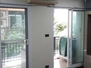 Condo en venta de 2 habitaciones en Phra Khanong, Bangkok