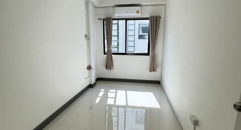 ให้เช่า 5 ห้องนอน พื้นที่ค้าปลีก ใน บางแค, กรุงเทพฯ