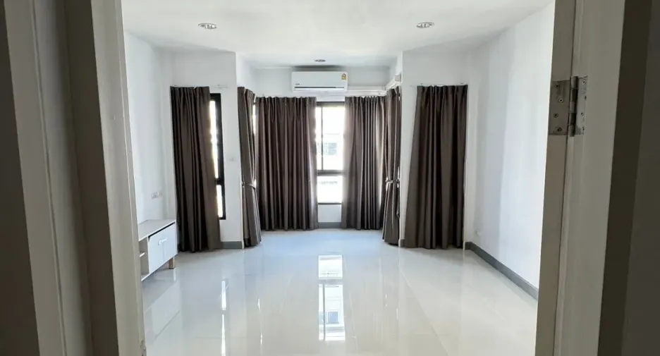 ให้เช่า 5 ห้องนอน พื้นที่ค้าปลีก ใน บางแค, กรุงเทพฯ