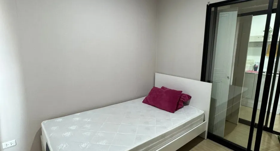 For rent 2 bedrooms condo in Phra Khanong, Bangkok