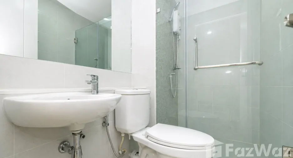 For rent 2 bedrooms condo in Phra Khanong, Bangkok