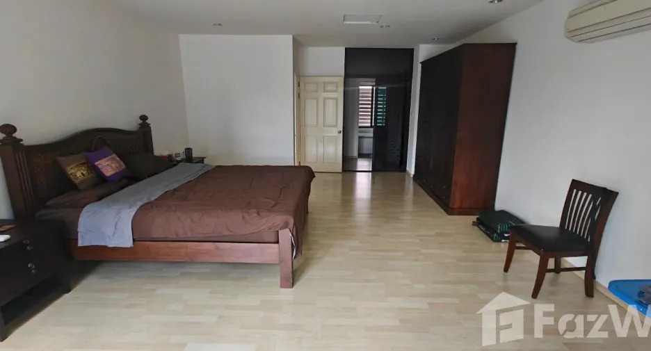 For sale 3 bedrooms townhouse in Suan Luang, Bangkok