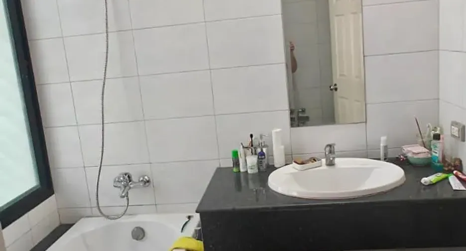 For sale 3 bedrooms townhouse in Suan Luang, Bangkok