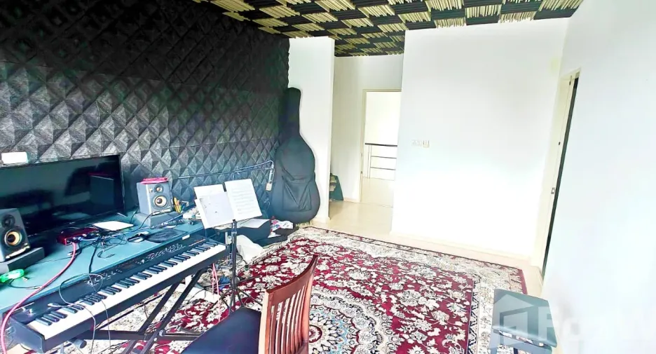 For sale 3 bedrooms townhouse in Suan Luang, Bangkok