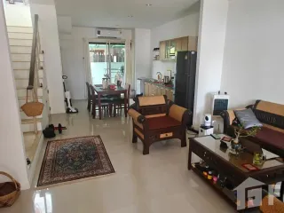 出售 3 卧室 联排别墅 在 Suan Luang, 曼谷