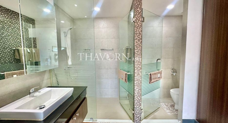 À vendre 2 chambres condo à Pratumnak, Pattaya