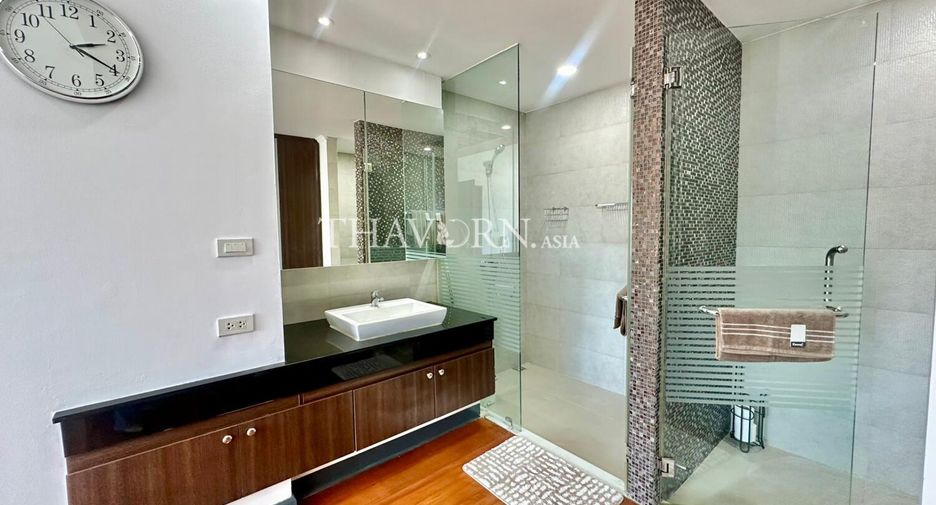 À vendre 2 chambres condo à Pratumnak, Pattaya