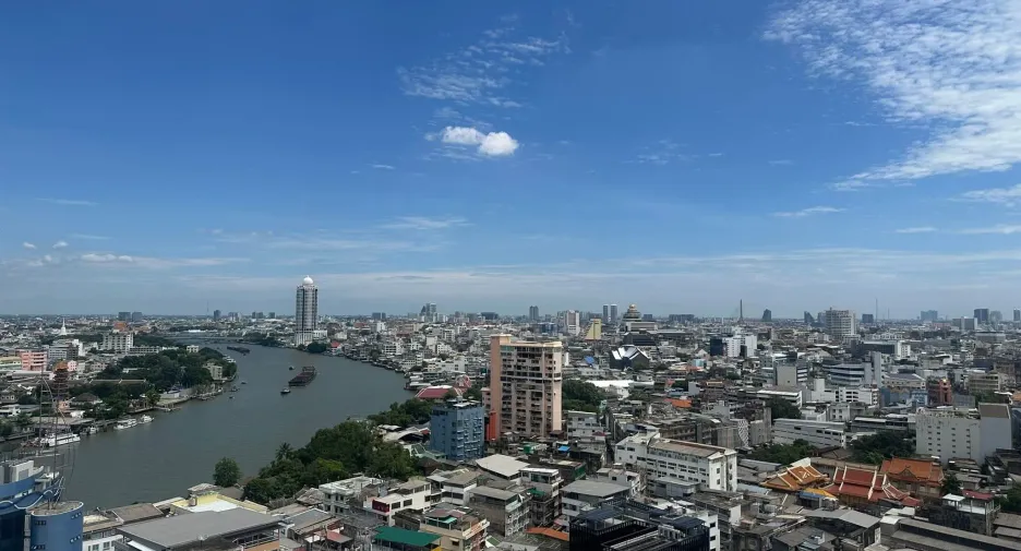 For rent 2 bedrooms condo in Bang Rak, Bangkok
