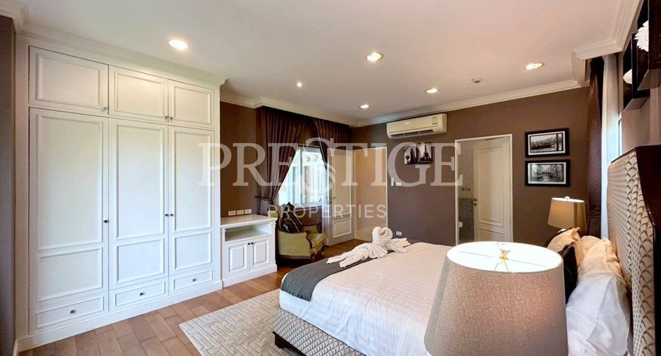 For sale 4 bedrooms house in Bang Lamung, Chonburi