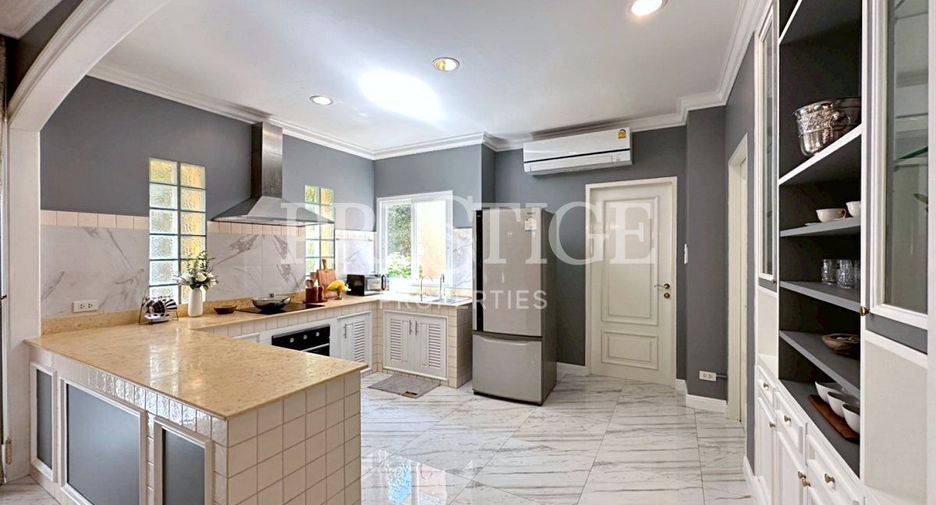 For sale 4 bedrooms house in Bang Lamung, Chonburi