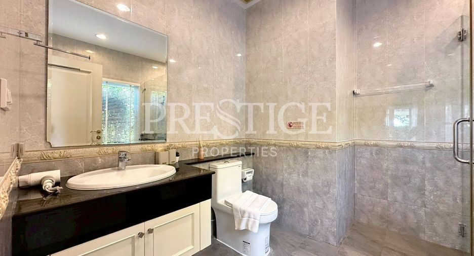 For sale 4 bedrooms house in Bang Lamung, Chonburi