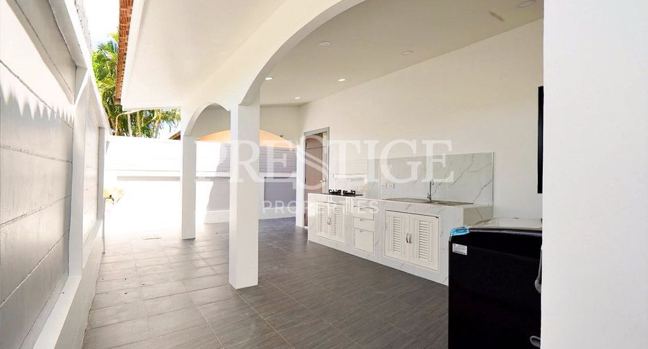 For sale 4 ベッドルーム house in East Pattaya, Pattaya