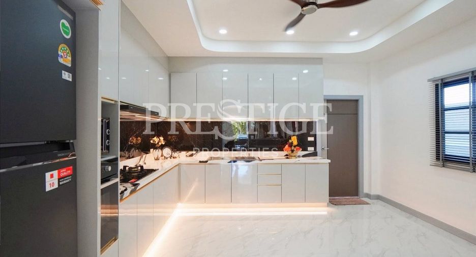 For sale 4 ベッドルーム house in East Pattaya, Pattaya