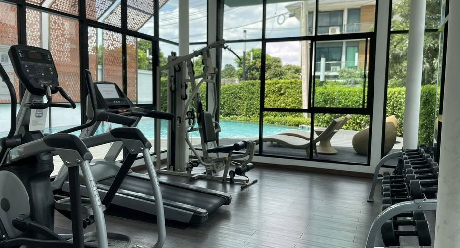 Casa en venta y en alquiler de 4 habitaciones en Bang Kapi, Bangkok