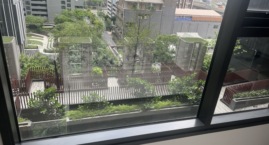 For sale 1 bed condo in Huai Khwang, Bangkok