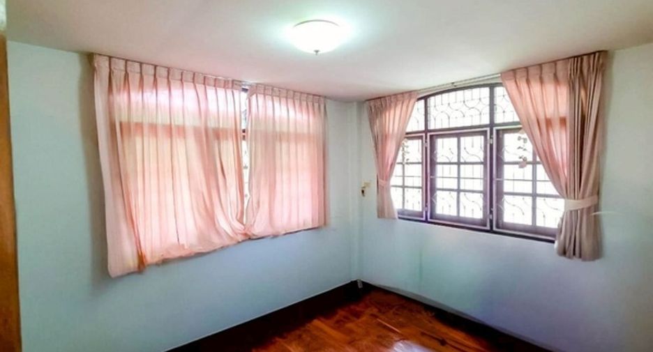 ขาย 4 ห้องนอน บ้านเดี่ยว ใน จตุจักร, กรุงเทพฯ